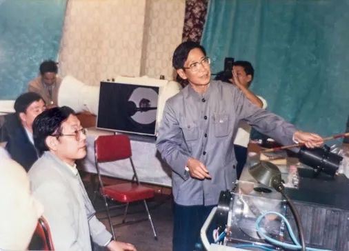 1988꣬ﶨܹٻ㱨